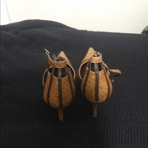 Carlos Santana tan pointy heels - Picture 3 of 7